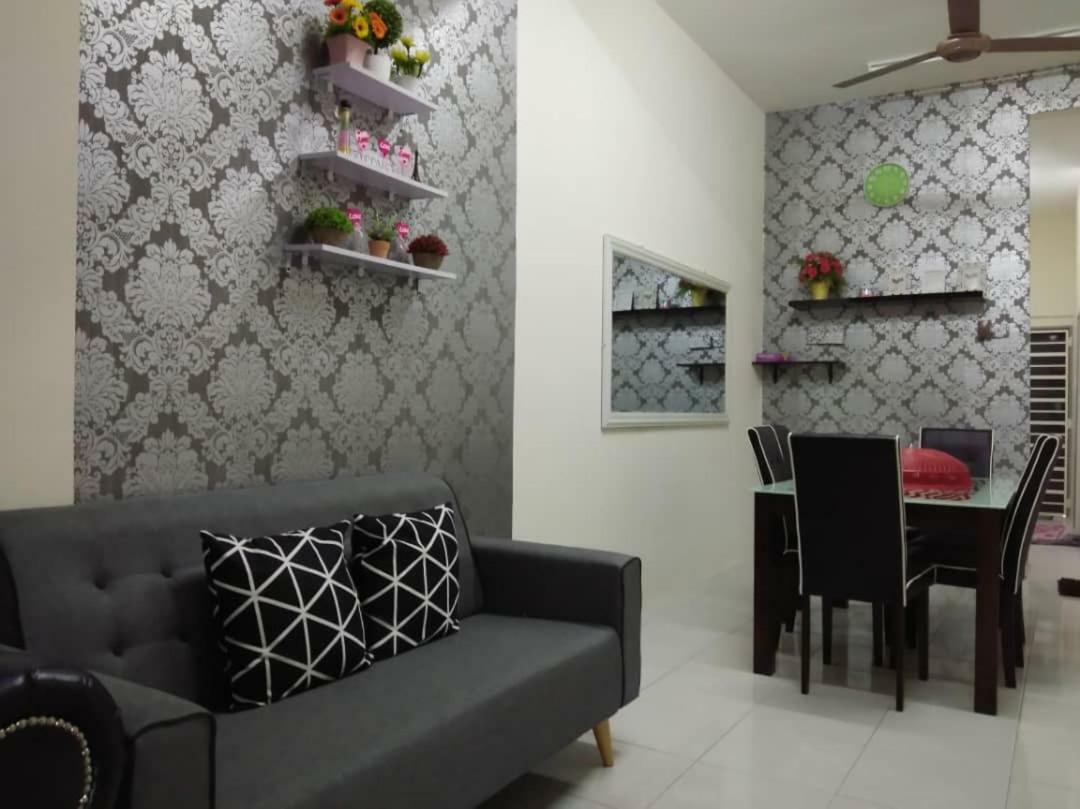 Zah'Ra Homestay Kuala Lipis Extérieur photo