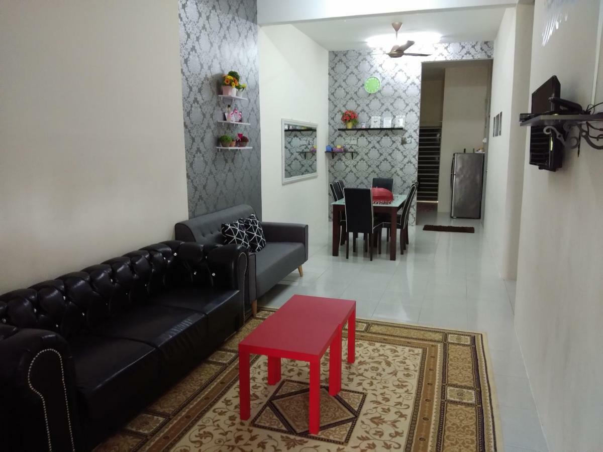 Zah'Ra Homestay Kuala Lipis Extérieur photo